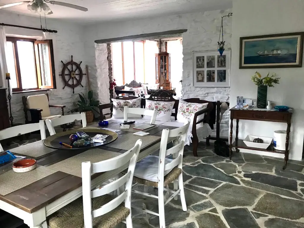 Villa Of 350 M² In Cyclades