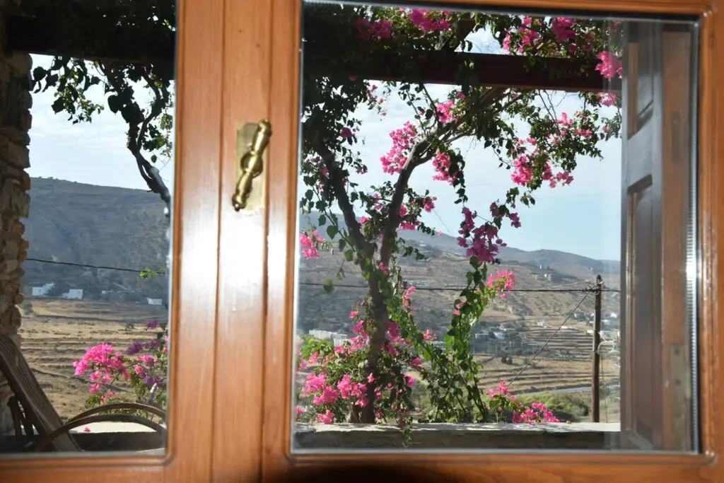 Villa Of 350 M² In Cyclades