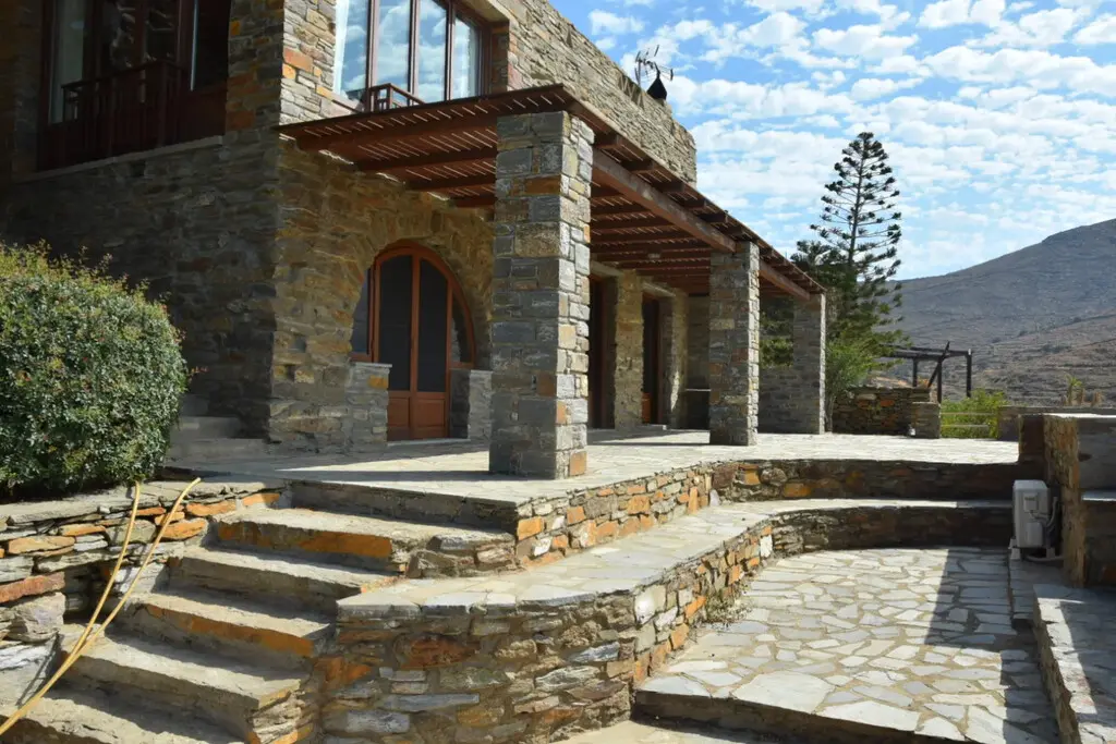 Villa Of 350 M² In Cyclades