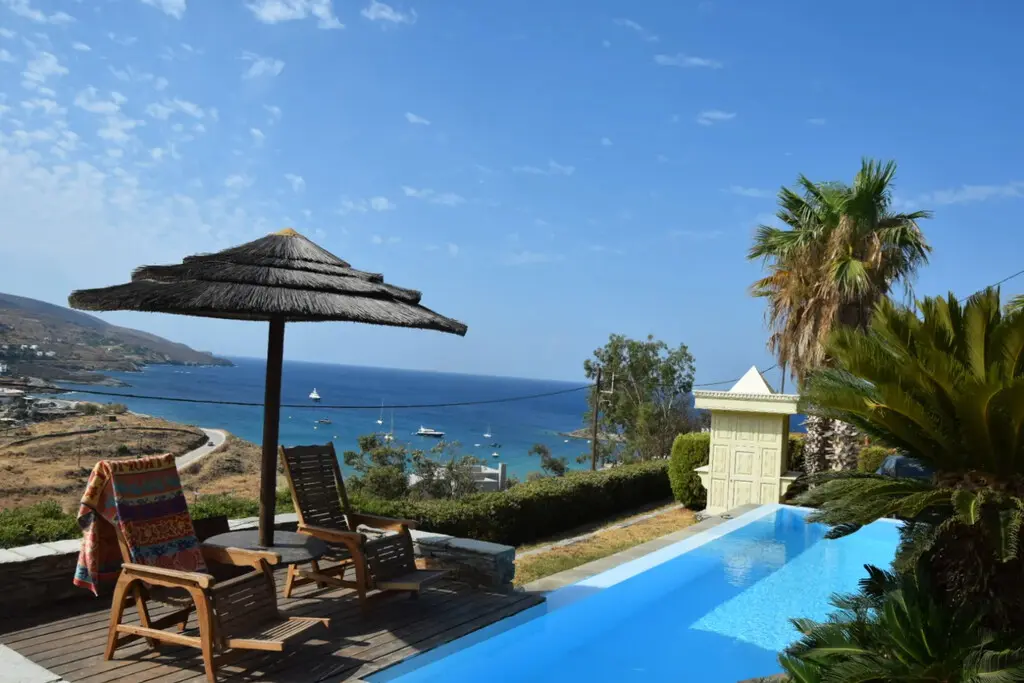 Villa Of 350 M² In Cyclades