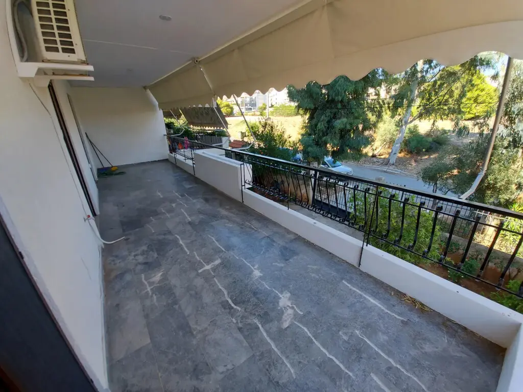 Flat Of 130 M² In Athens