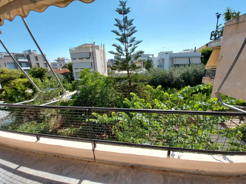 Flat Of 130 M² In Athens
