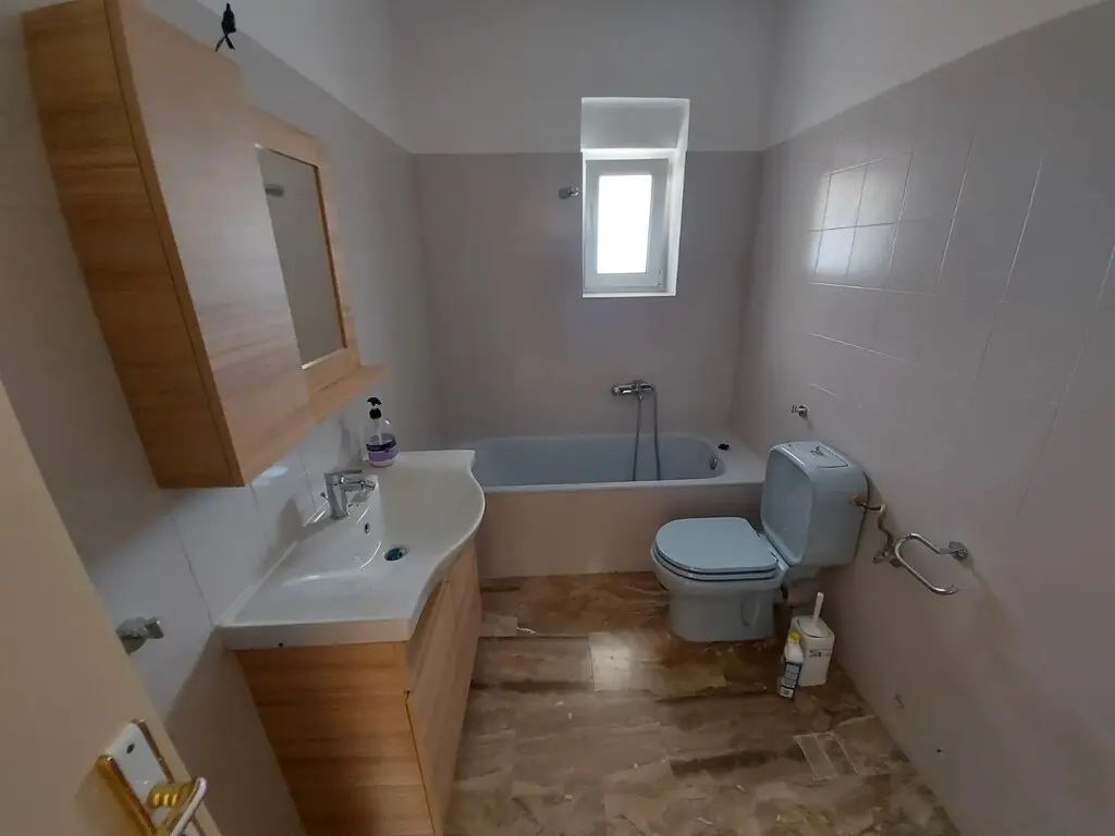 Flat Of 130 M² In Athens