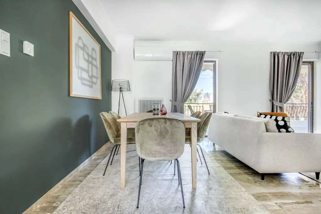 Flat Of 130 M² In Athens