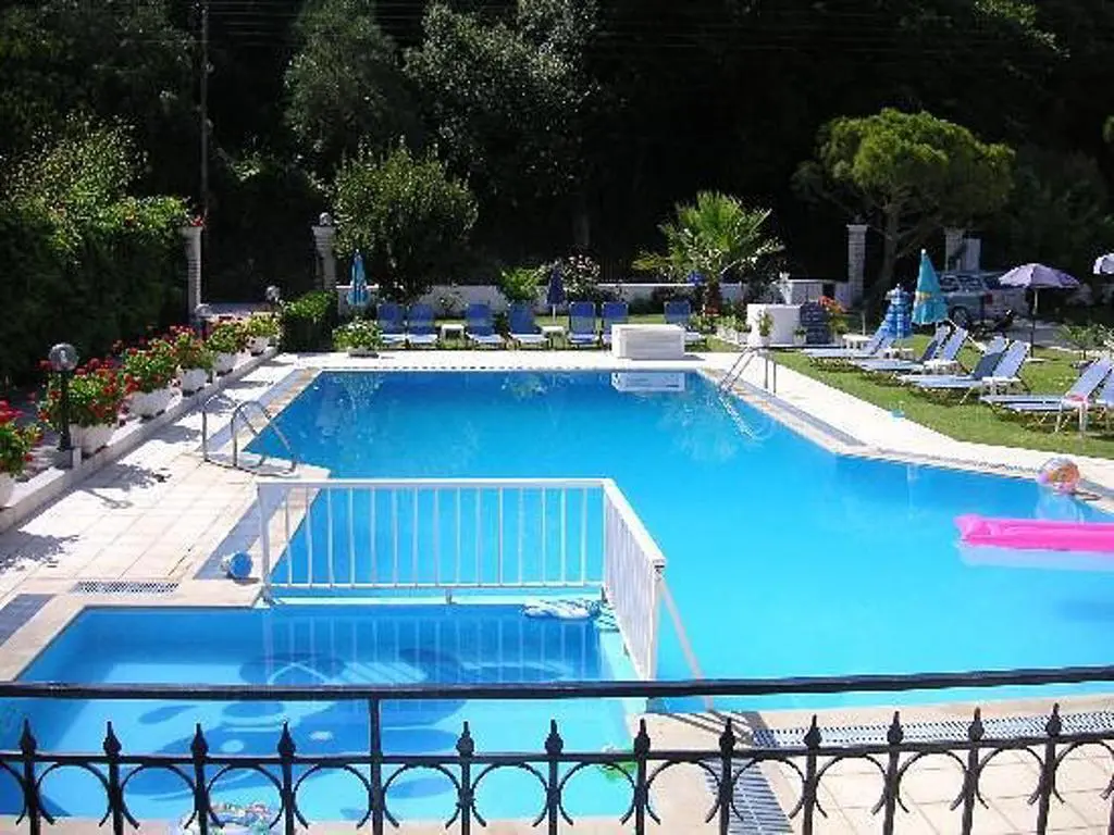 Complex Of 187 M² In Corfu