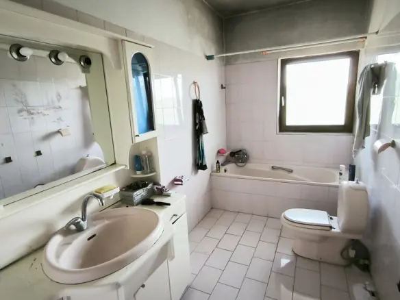 7-bedroom Detached House In Aiginio, Greece (320 M²)