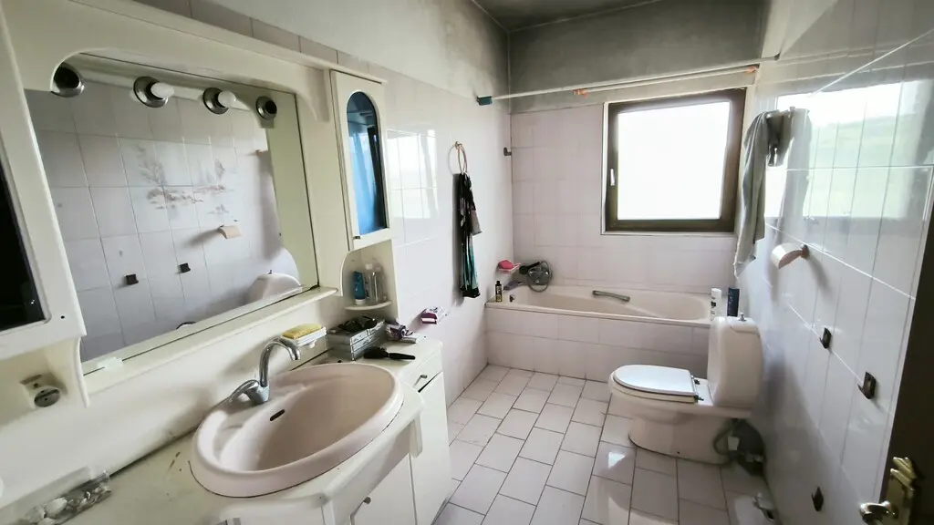 Detached House Of 320 M² With Olympic Coast In Olympic Coast