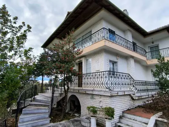 Detached House Of 300 M² In Olympic Coast