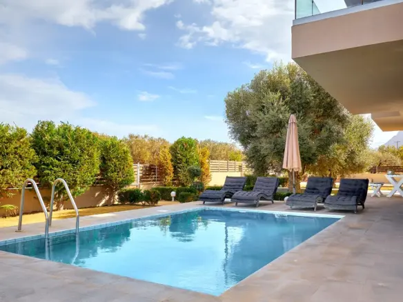 2-bedroom Villa In Chersonisos, Greece (104 M²)