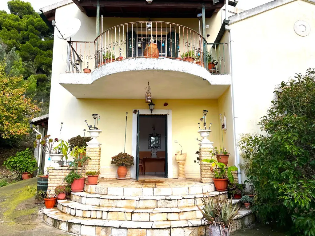 Detached House Of 197 M² In Corfu