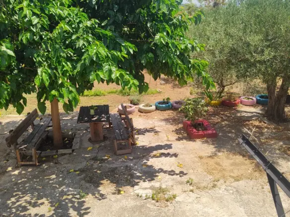 2-bedroom Detached House In Vertiskos, Greece (65 M²)