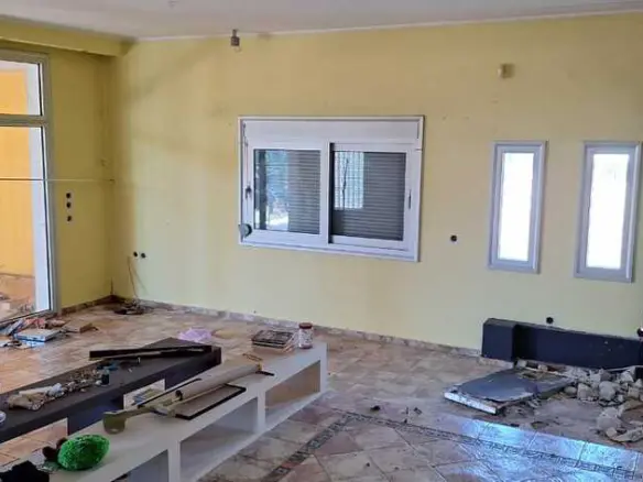 Detached House In Lagkadas, Greece (200 M²)