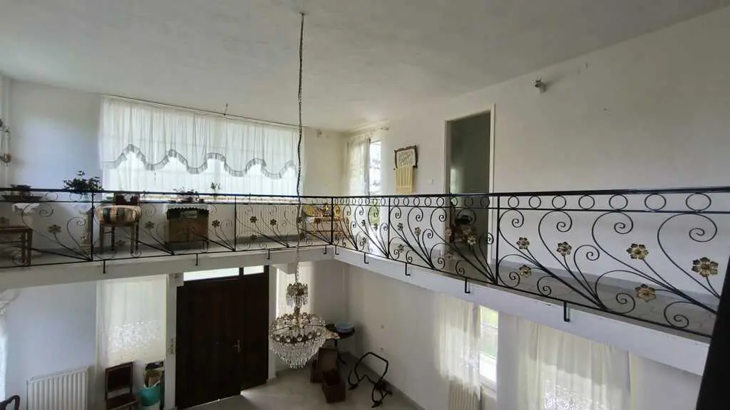 Detached House Of 300 M² In Olympic Coast