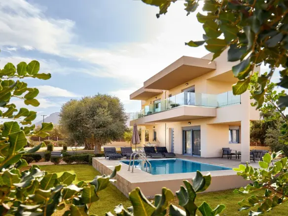 Villa Of 104 M² In Crete