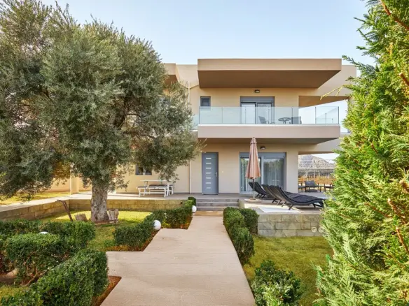 2-bedroom Villa In Chersonisos, Greece (104 M²)
