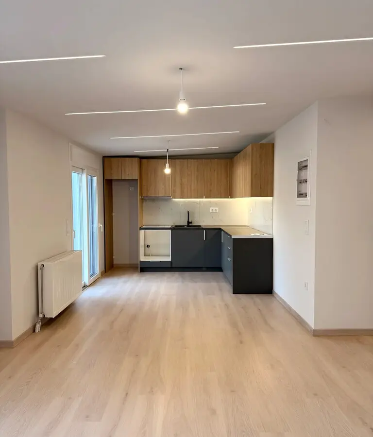 2-bedroom Detached House In Kalivia Thorikou, Greece (78 M²)