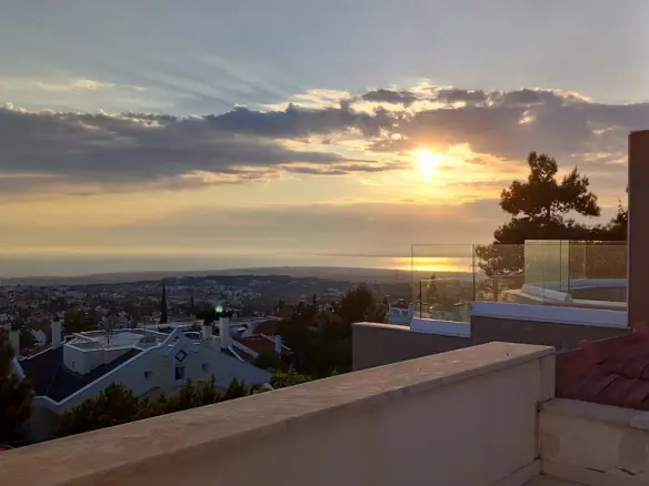 Villa Of 470 M² In The Suburbs Of Thessaloniki