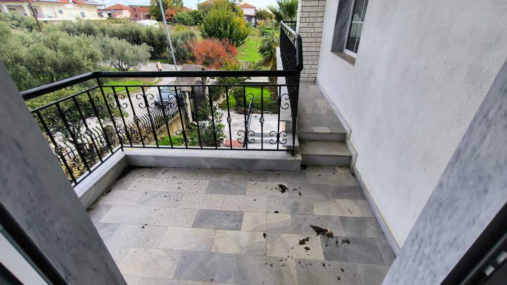 Detached House Of 300 M² In Olympic Coast