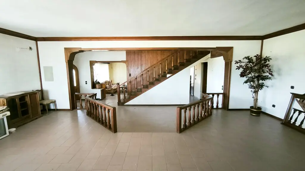 Detached House Of 320 M² With Olympic Coast In Olympic Coast