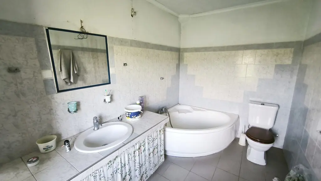 Detached House Of 320 M² With Olympic Coast In Olympic Coast