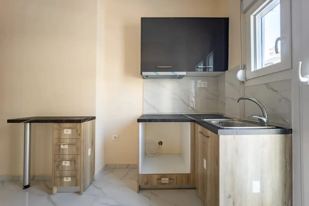 Flat Of 30 M² With Balcony In Thessaloniki