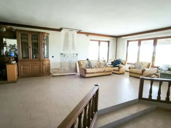 7-bedroom Detached House In Aiginio, Greece (320 M²)