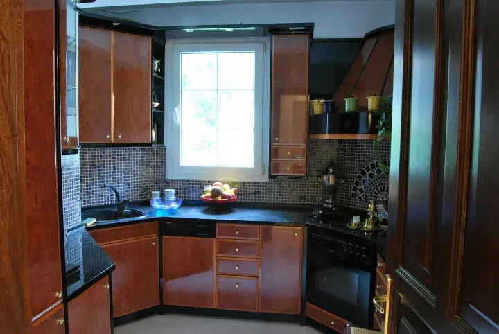 Villa Of 470 M² In The Suburbs Of Thessaloniki