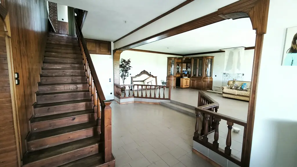 Detached House Of 320 M² With Olympic Coast In Olympic Coast