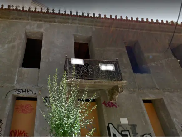 Building Of 210 M² In Athens
