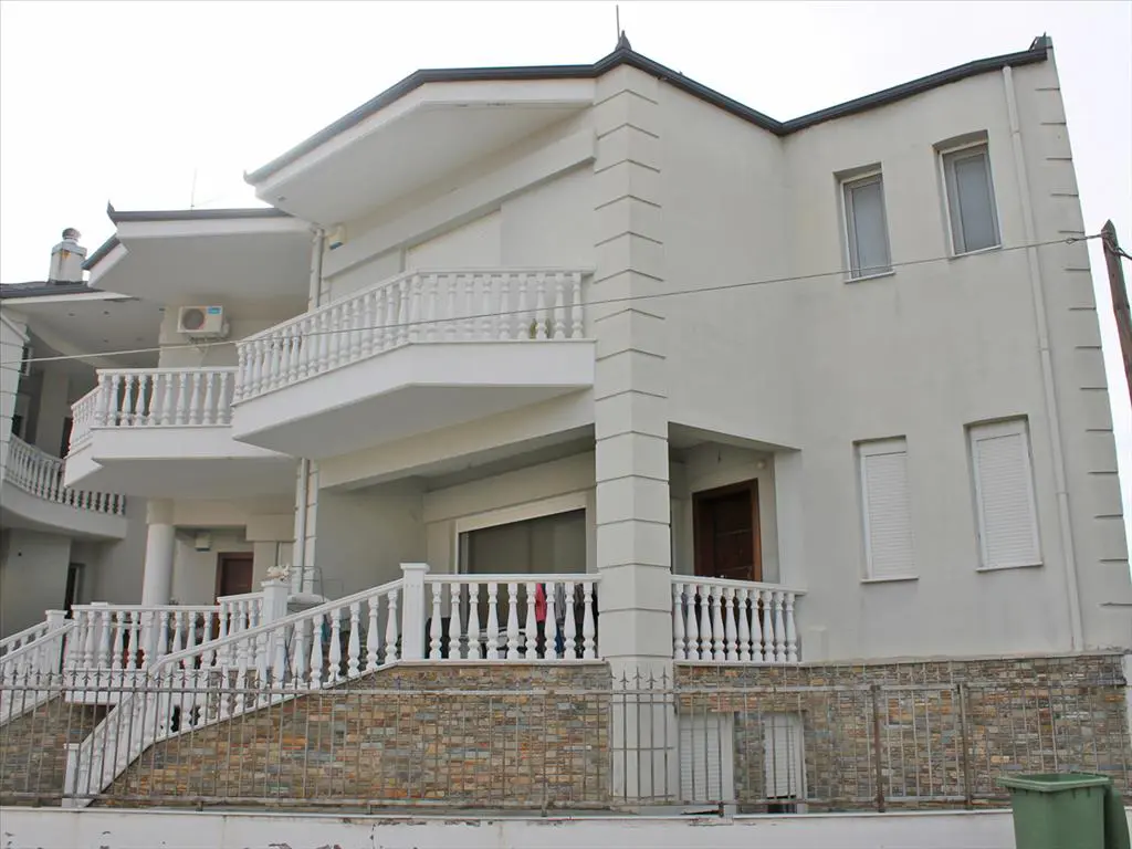 Maisonette Of 270 M² On The Olympic Coast
