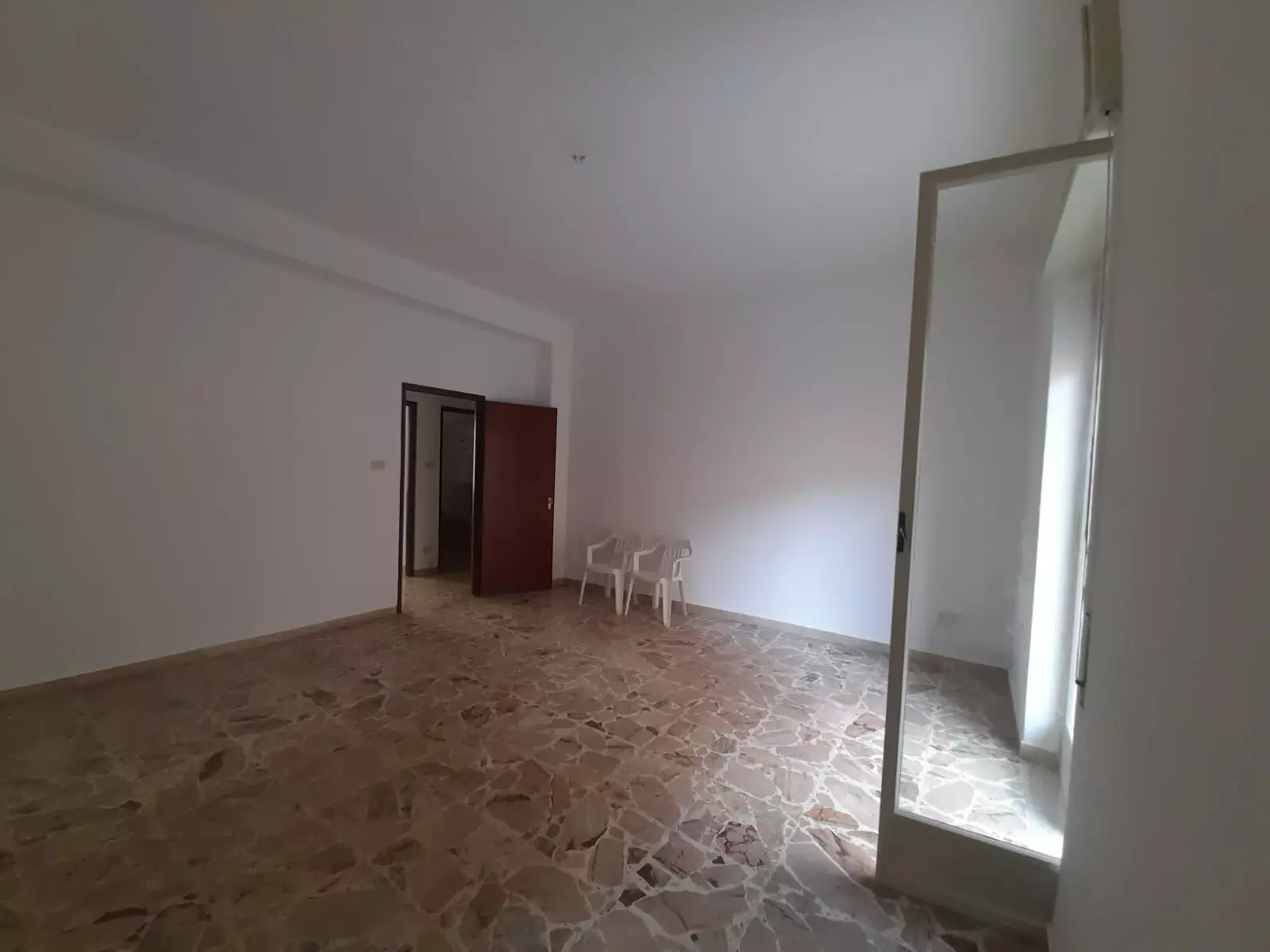 19 Apartment Of 100 M² With 3 Bedrooms, 2 Bathrooms In Sant Gervasi