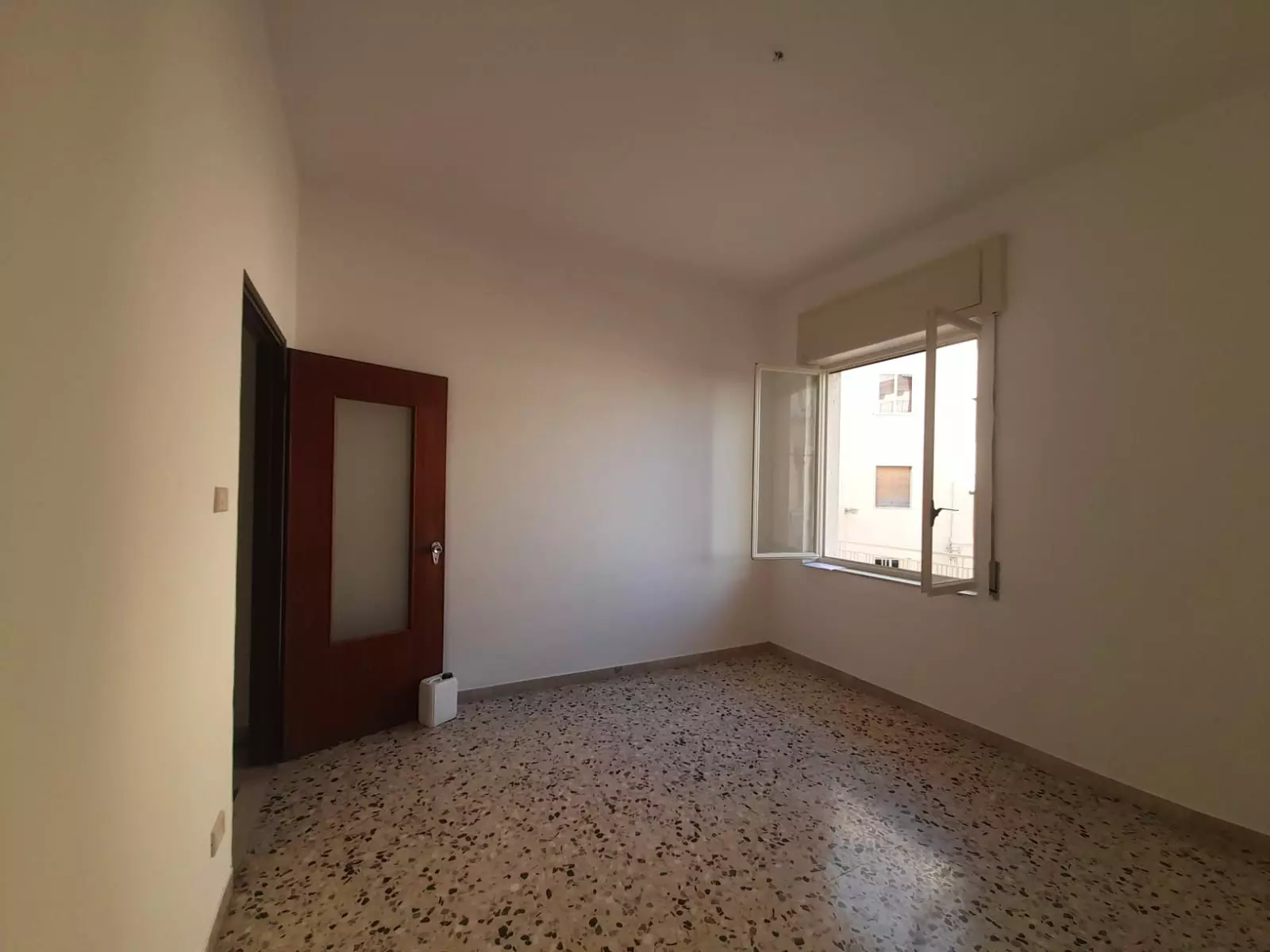 6 Apartment Of 100 M² With 3 Bedrooms, 2 Bathrooms In Sant Gervasi