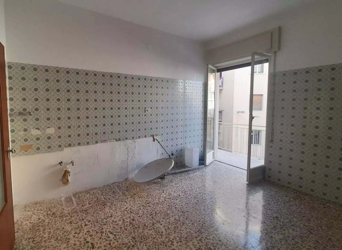 9 Apartment Of 100 M² With 3 Bedrooms, 2 Bathrooms In Sant Gervasi