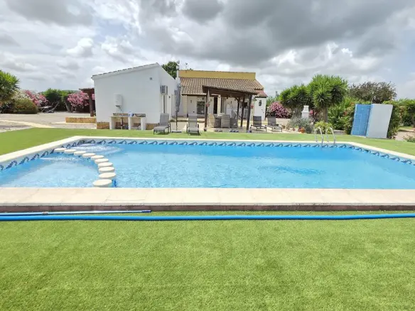 Country House Of 158 M² In Benejuzar, Spain