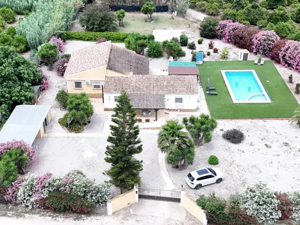 Country House Of 158 M² In Benejuzar, Spain