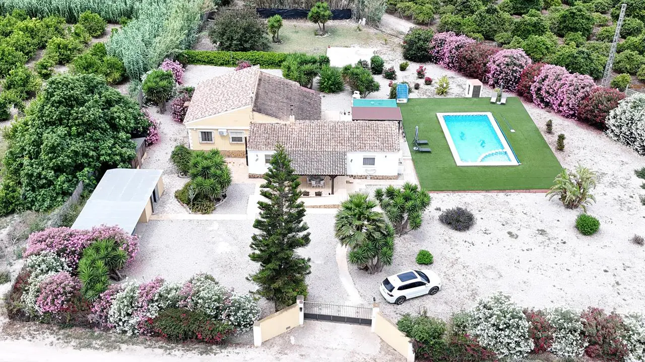 Seoska kuća od 158 m² u Benejuzaru, Španjolska