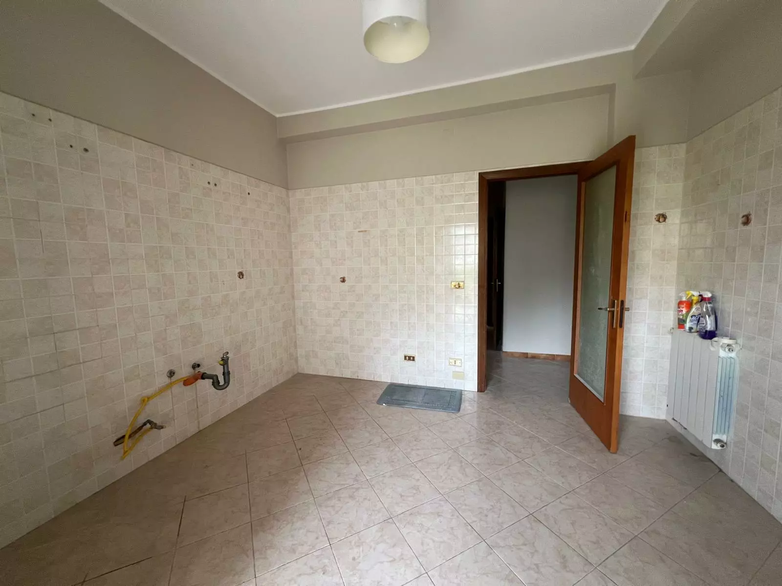 Apartment Of 120 M² With Balcony In Alcibiade 009