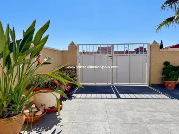Bungalow Of 55 M² In Torrevieja, Spain