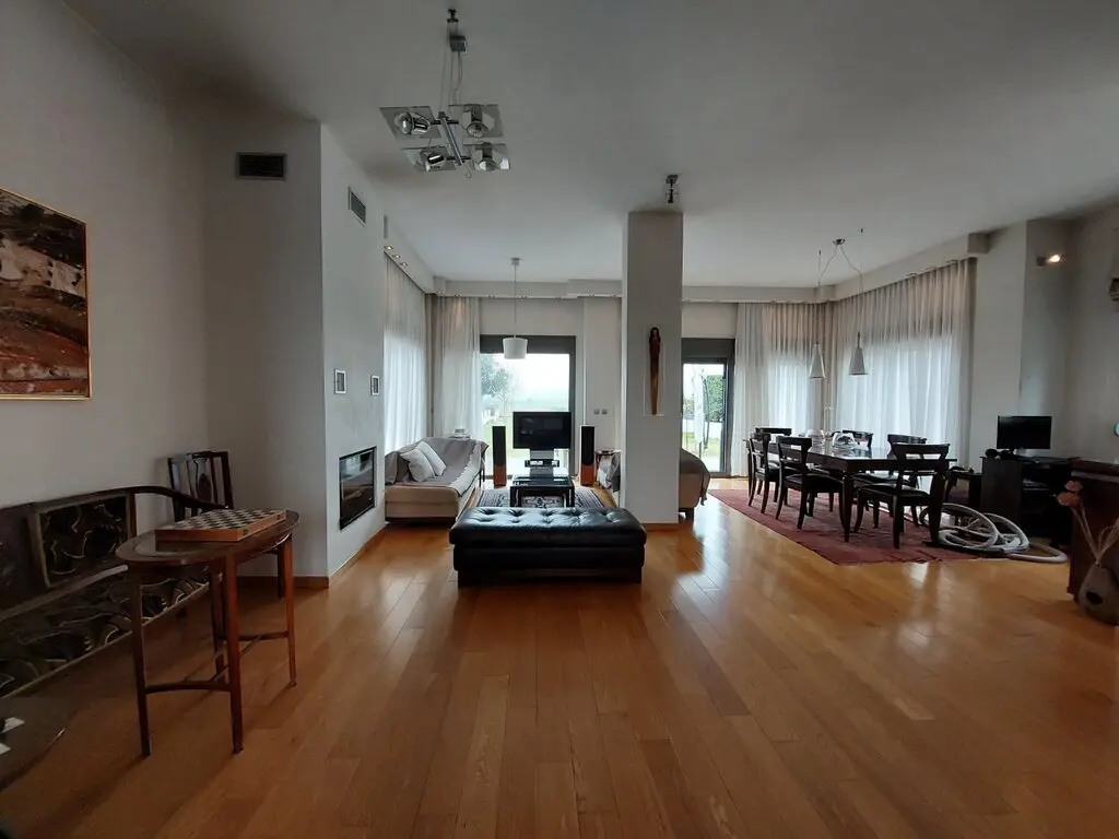 4-bedroom Detached House In Thermi, Greece (201 M²)