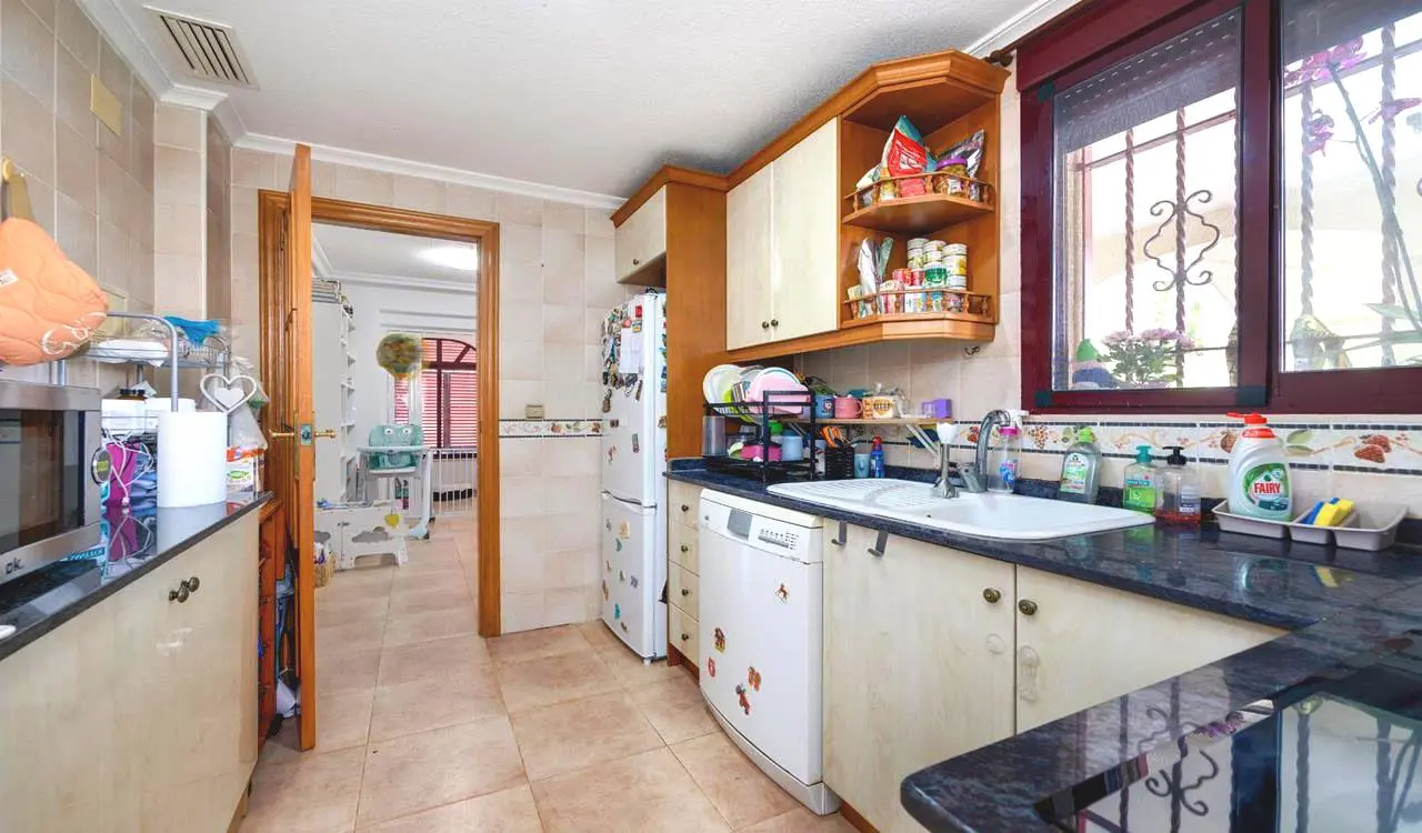 Vila 150 m² u La Marini, Španjolska