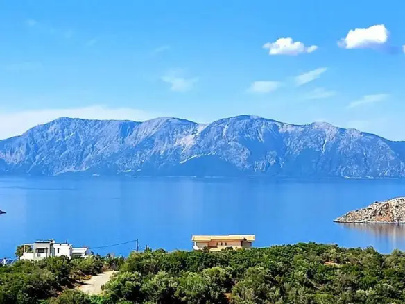 5-bedroom Detached House In Anthidonos, Greece (220 M²)
