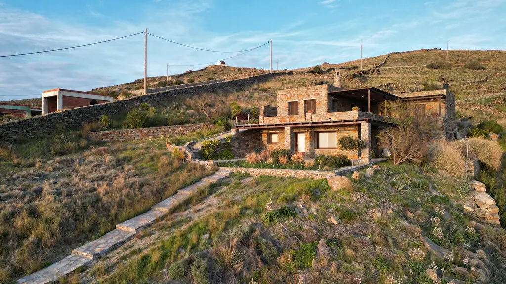 Villa Of 335 M² In Cyclades