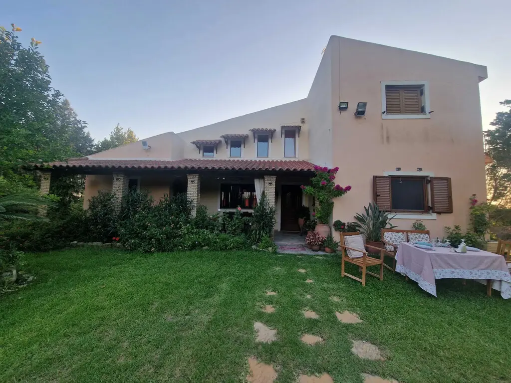 4-bedroom Detached House In Amaliada, Greece (170 M²)