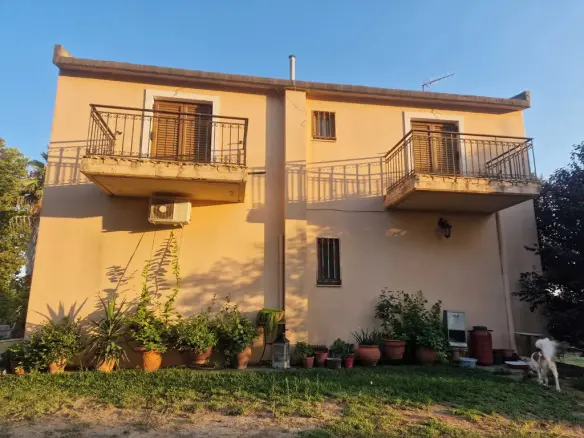 4-bedroom Detached House In Amaliada, Greece (170 M²)