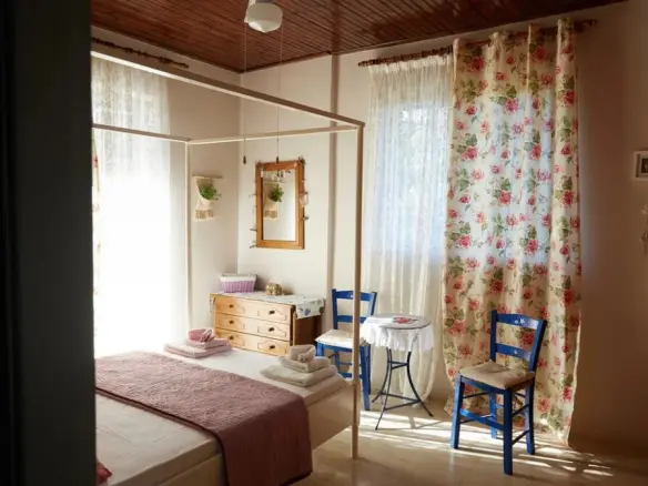 6-bedroom Detached House In Pirgos, Greece (150 M²)