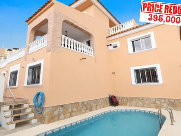 Villa Of 167 M² In Villamartin, Spain