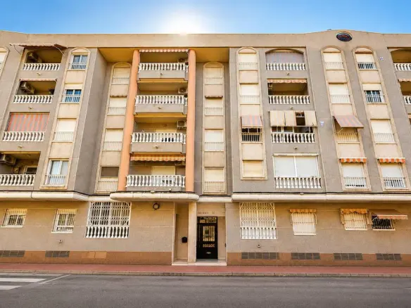 Apartment Of 65 M² In Torrevieja, Spain
