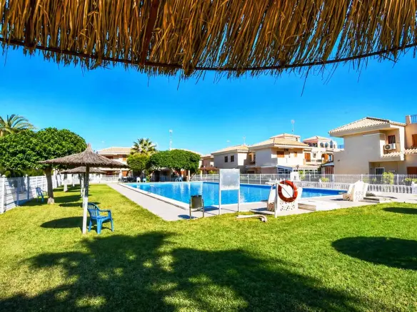 Apartment Of 65 M² In Playa Flamenca, Spain