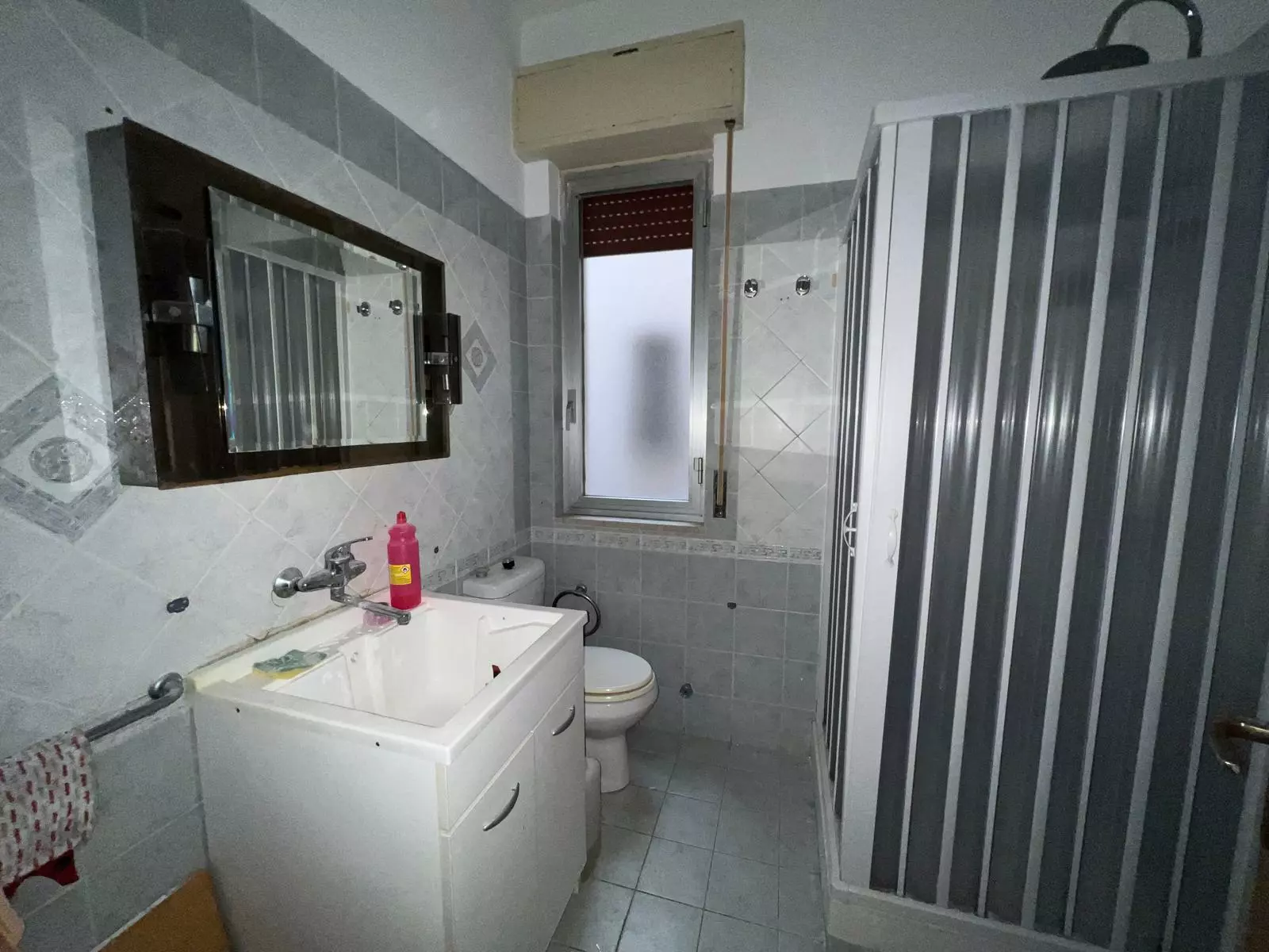 Apartment Of 120 M² With Balcony In Alcibiade 009