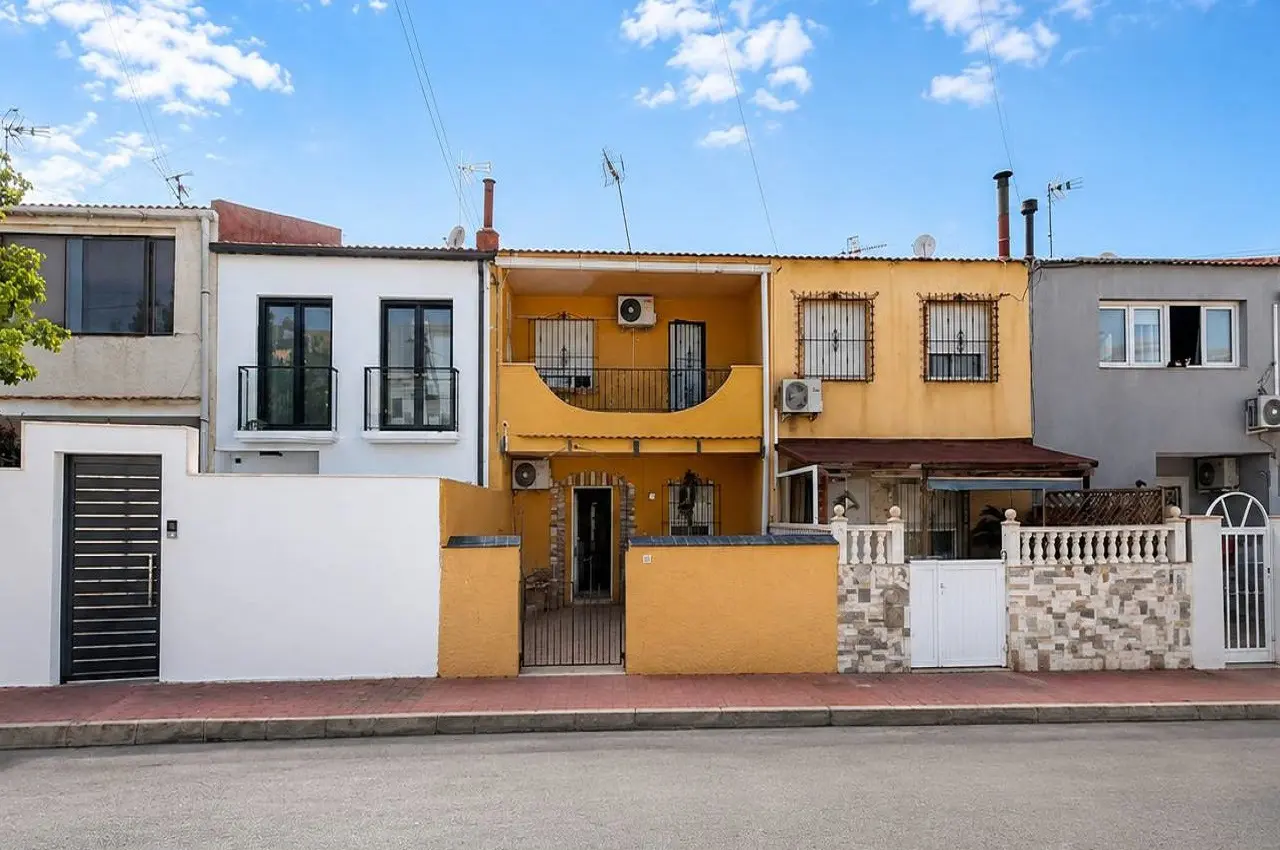 Town House Of 80 M² In Torrevieja, Spain